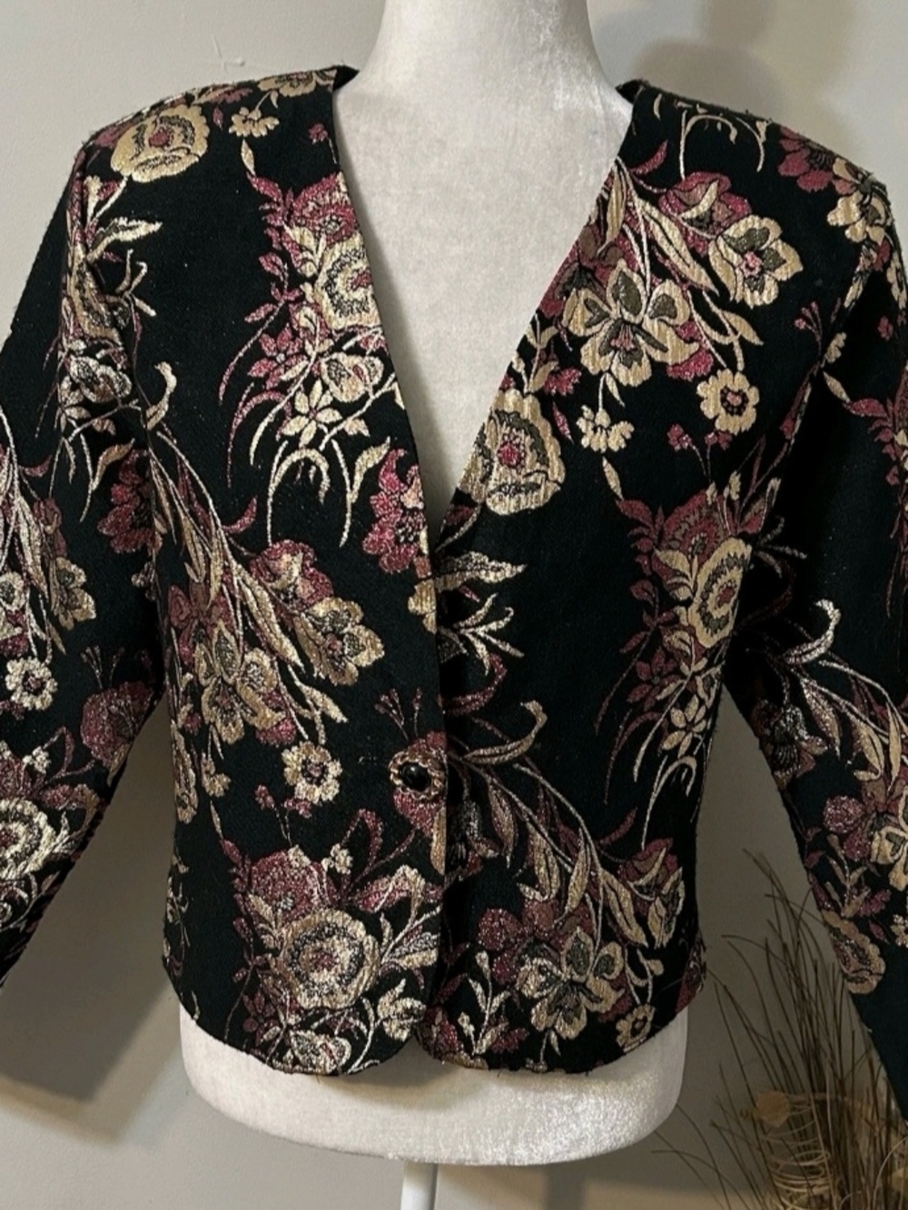 VTG Ellend Black Cropped Floral Tapestry Brocade  Gold/Rose Embroidery Jacket, M - Picture 2 of 9